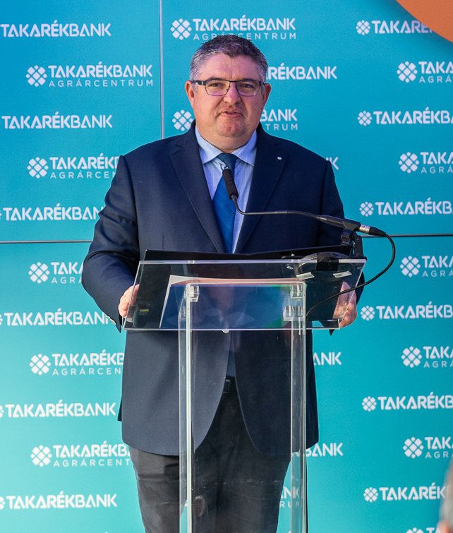 Huszar Eniko