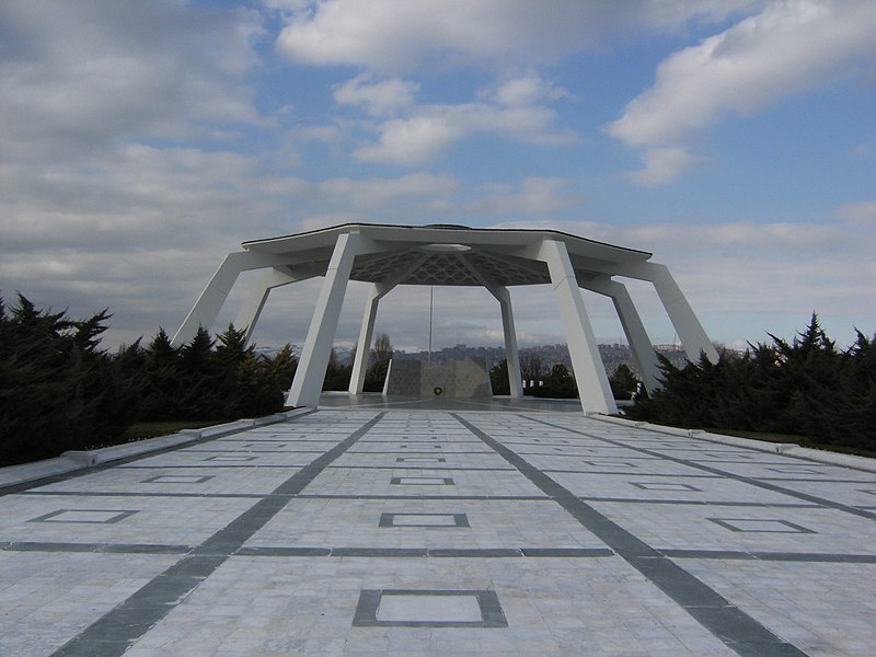İnanç Çeçen