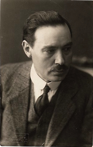 Inta Pujāte