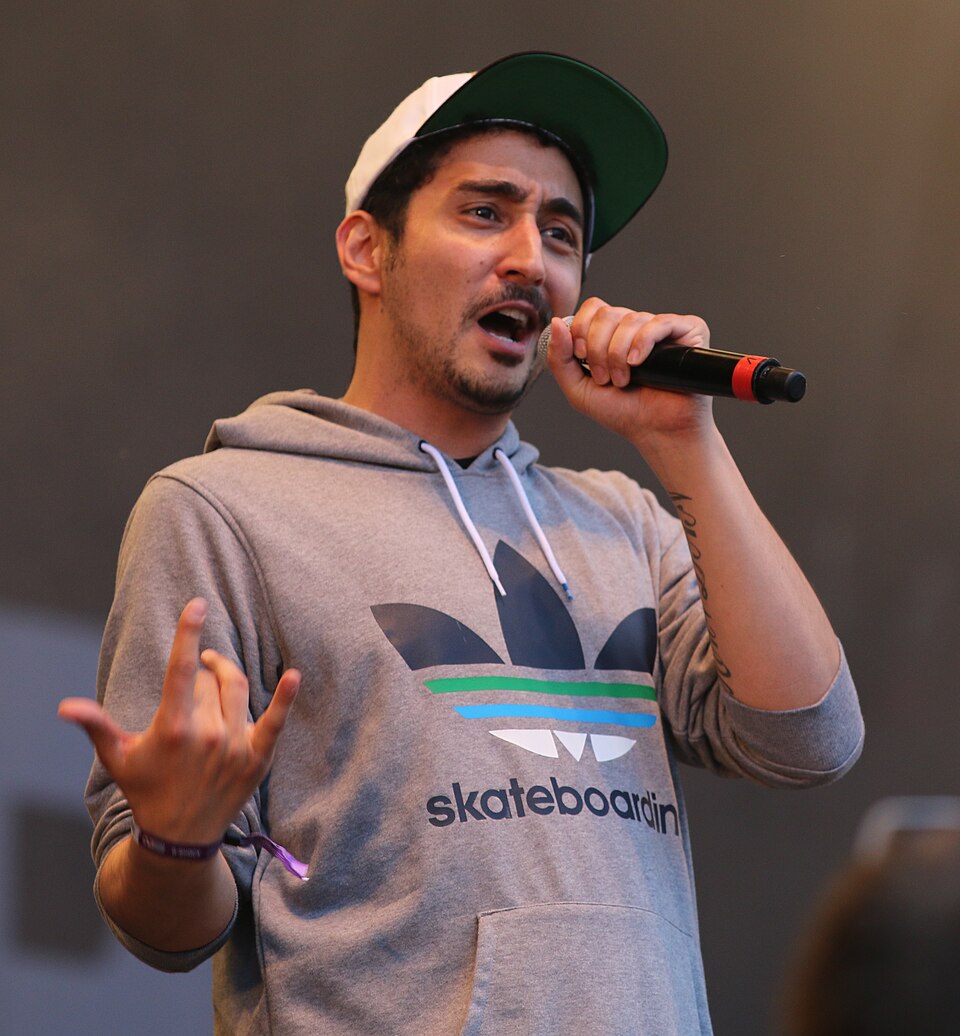 Isy B