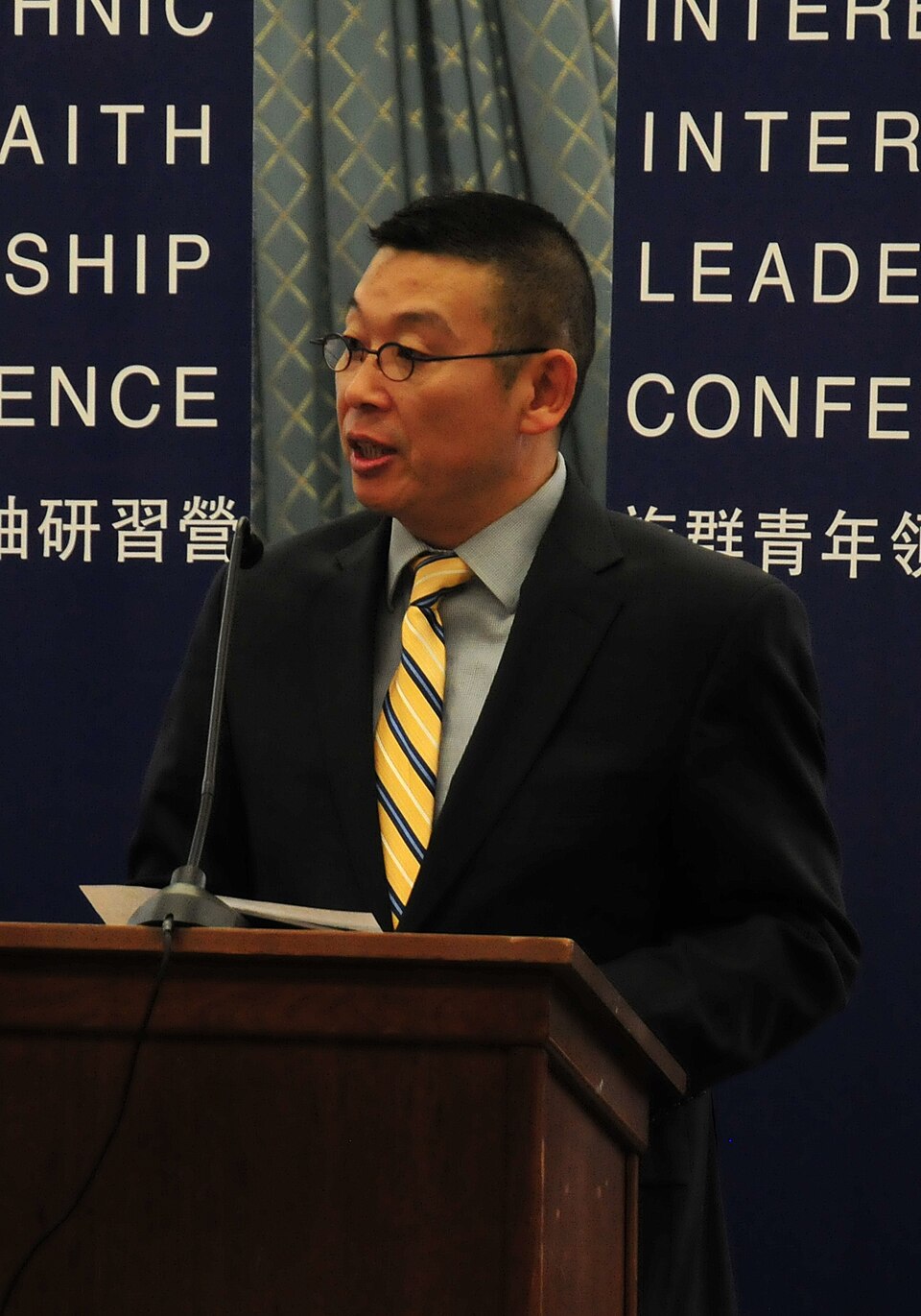 Jianli Yang