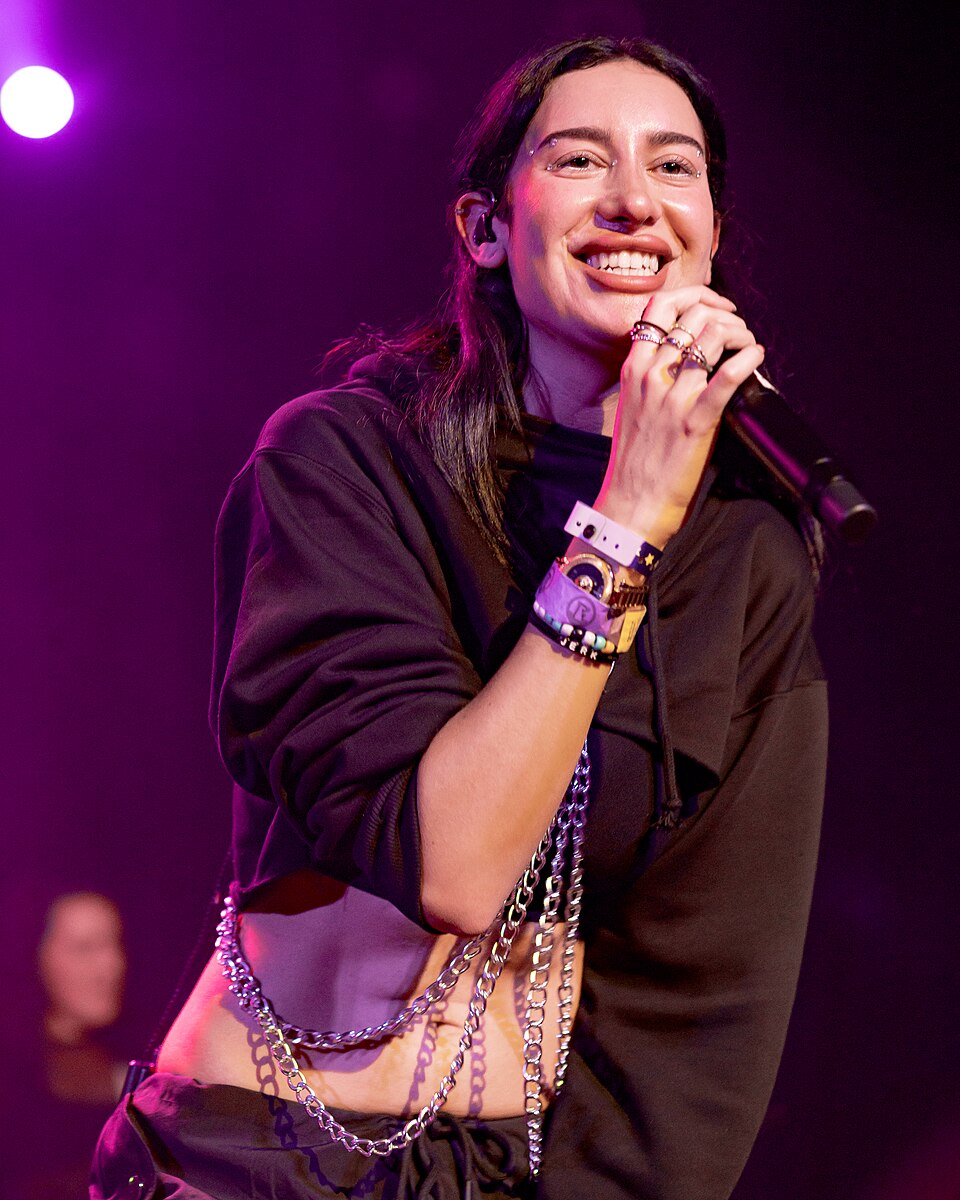 Julia Wolf