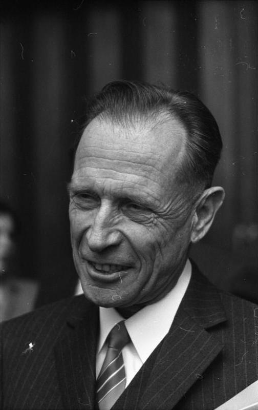 Klaus Mehnert