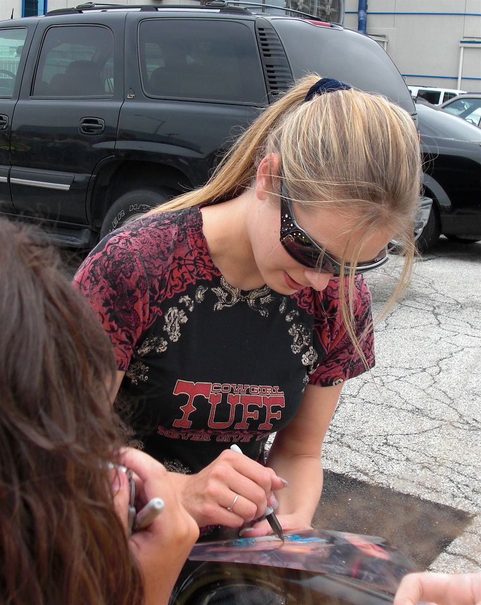 Kristy Lee
