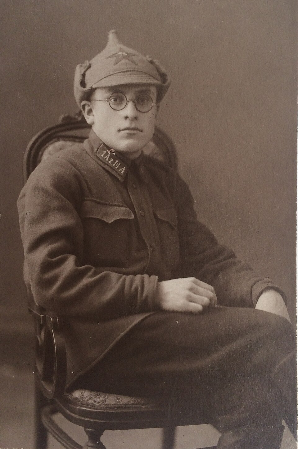 L. Kolakovski
