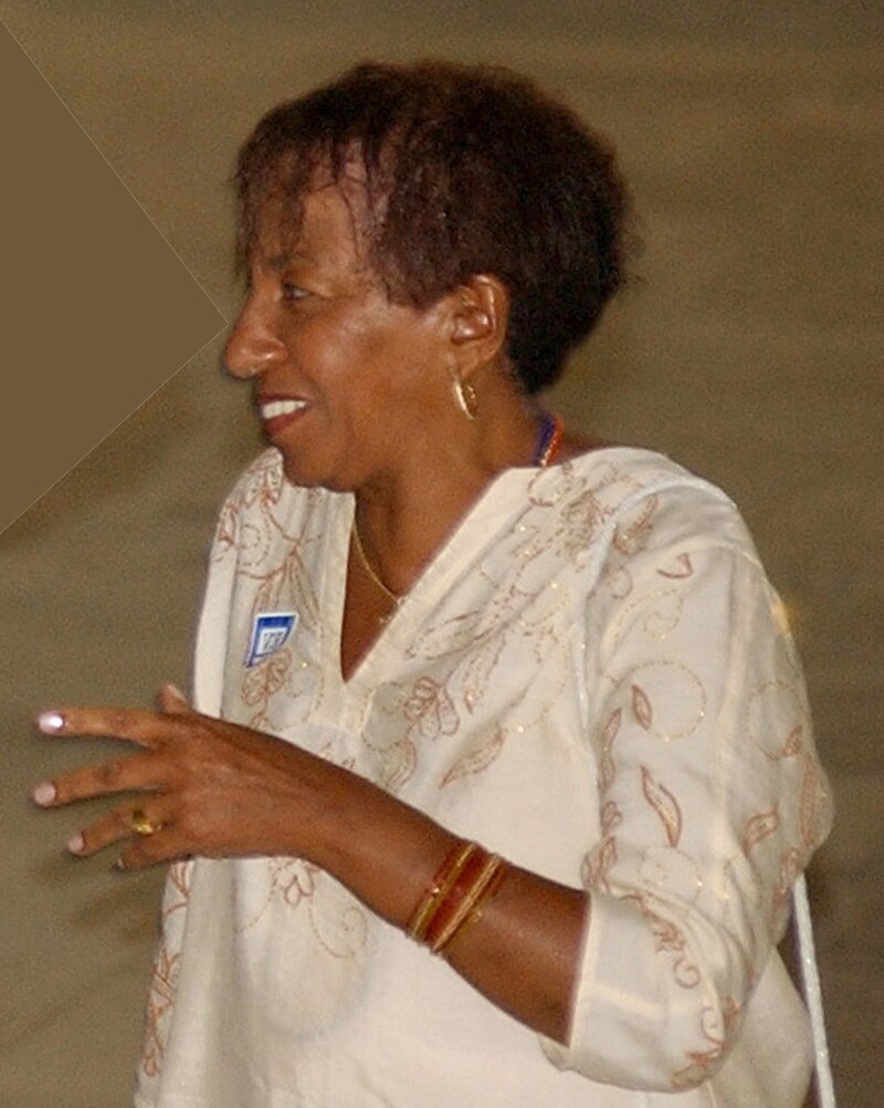 Lecy Cruz