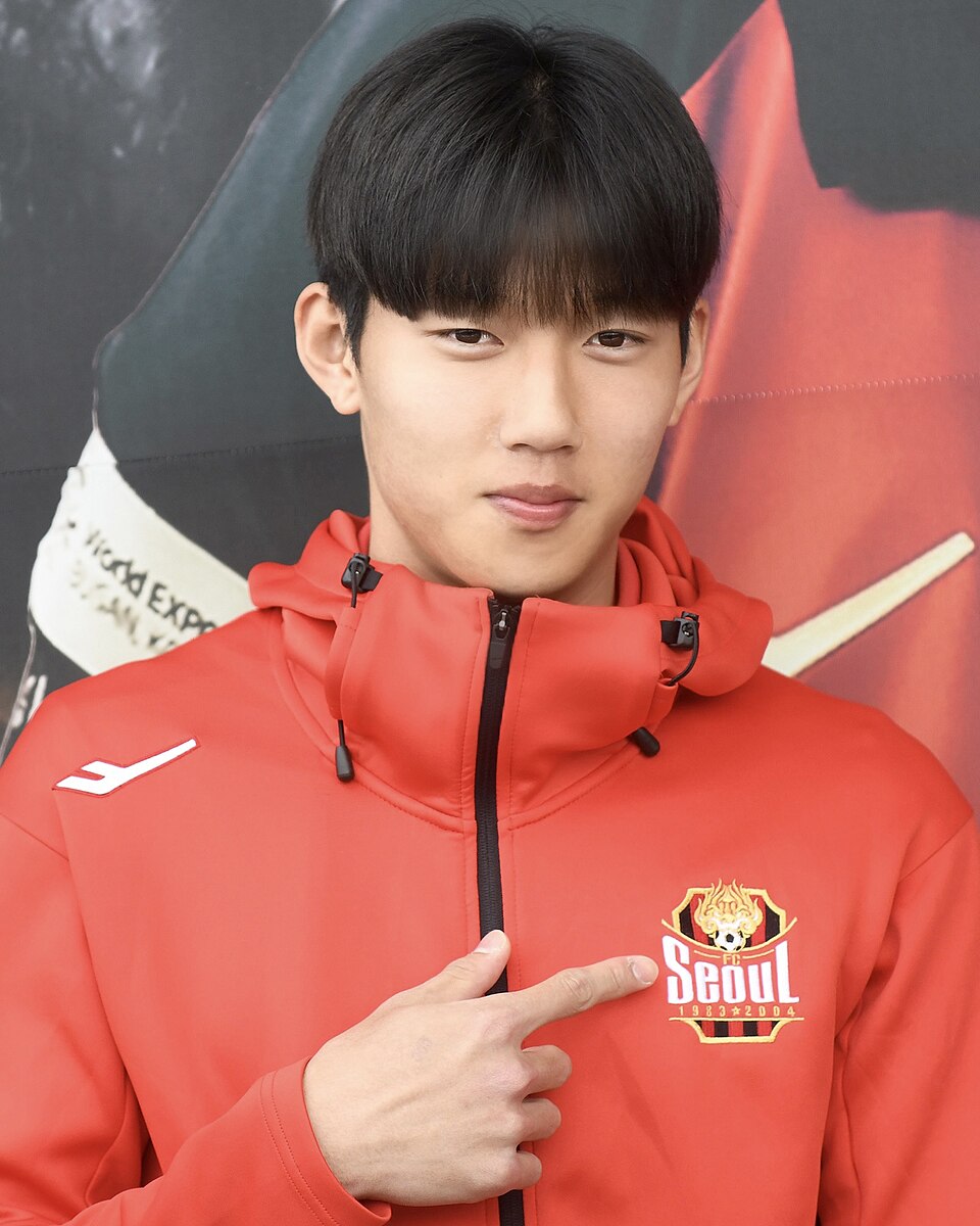 Lee Han
