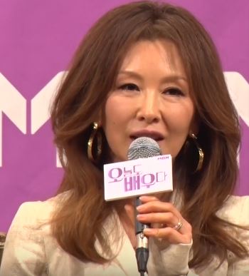 Lee In-sook