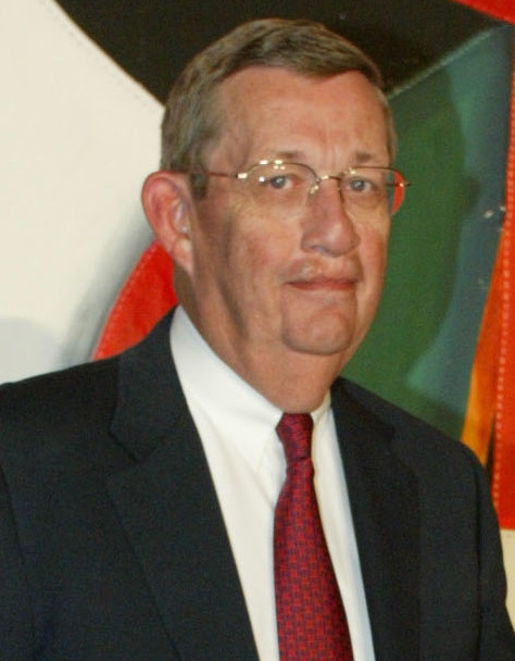 Lee R Raymond
