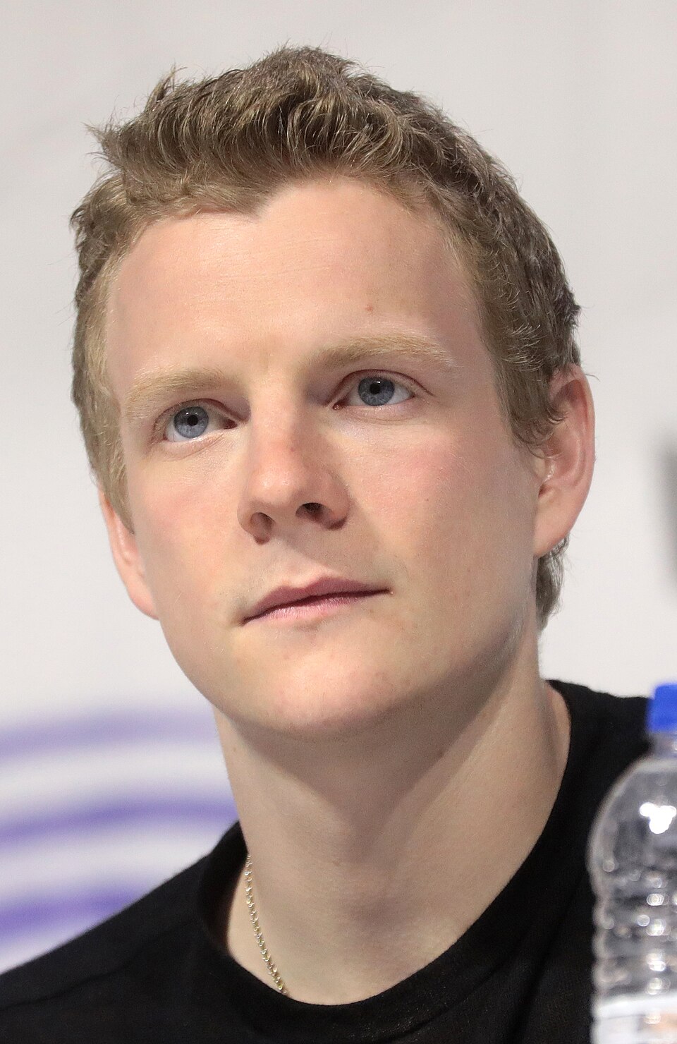 Leo Gibson