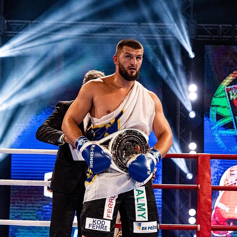 Leon Gavanas
