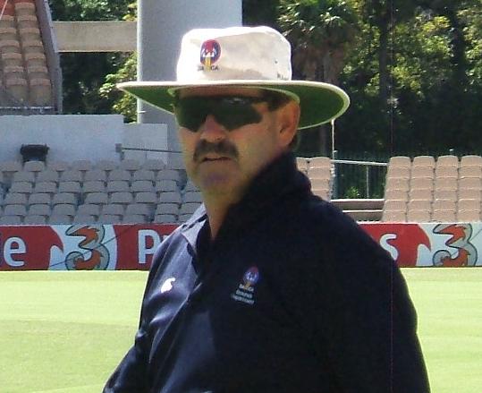 Les Burdett