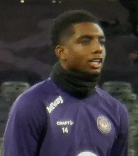 Logan Costa