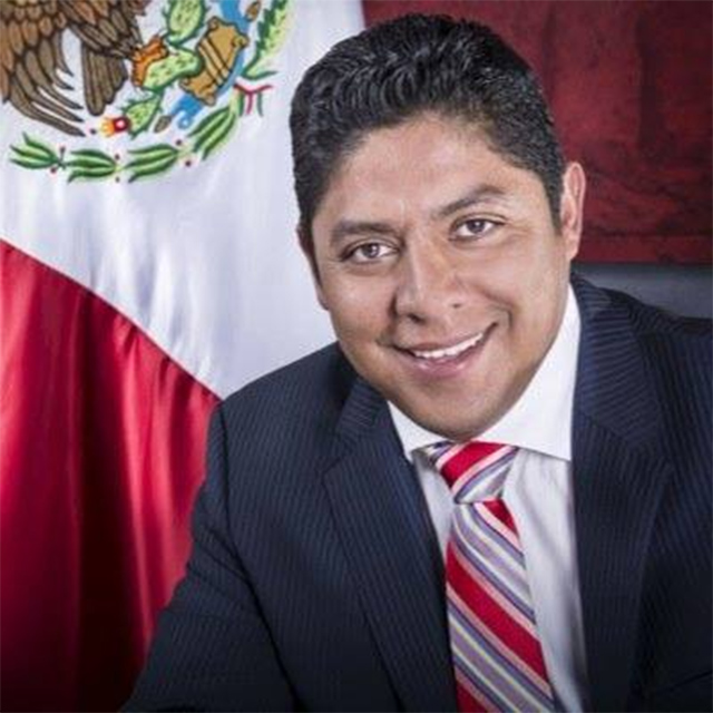 Luis E. Solís Encarnación