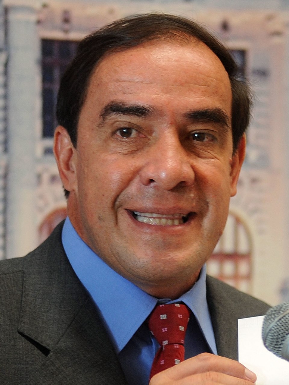 Luis Lescano