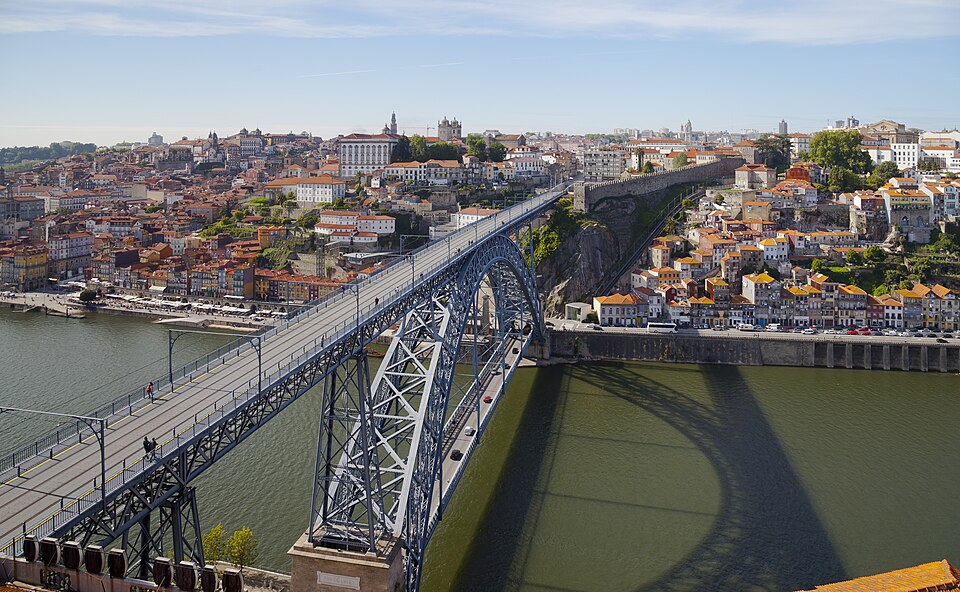 Luis Oporto