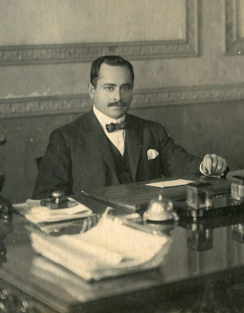 Luis Riart
