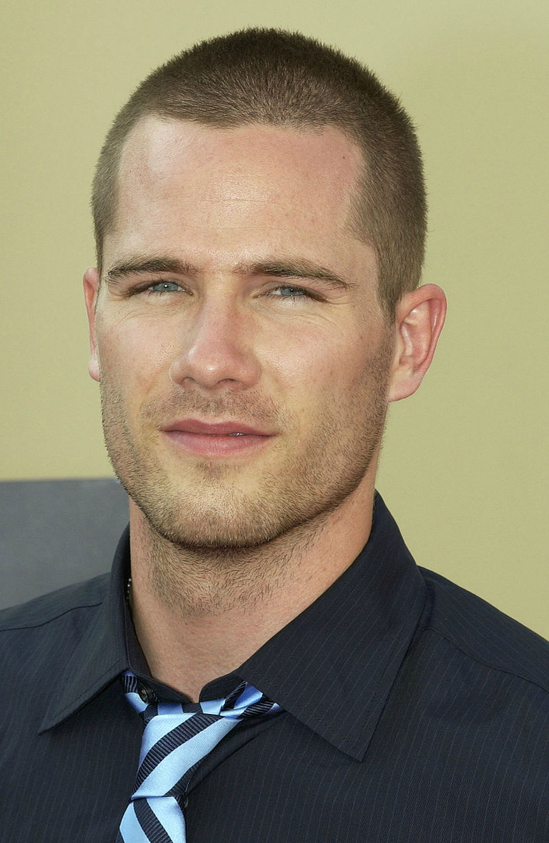 Luke McFarlane