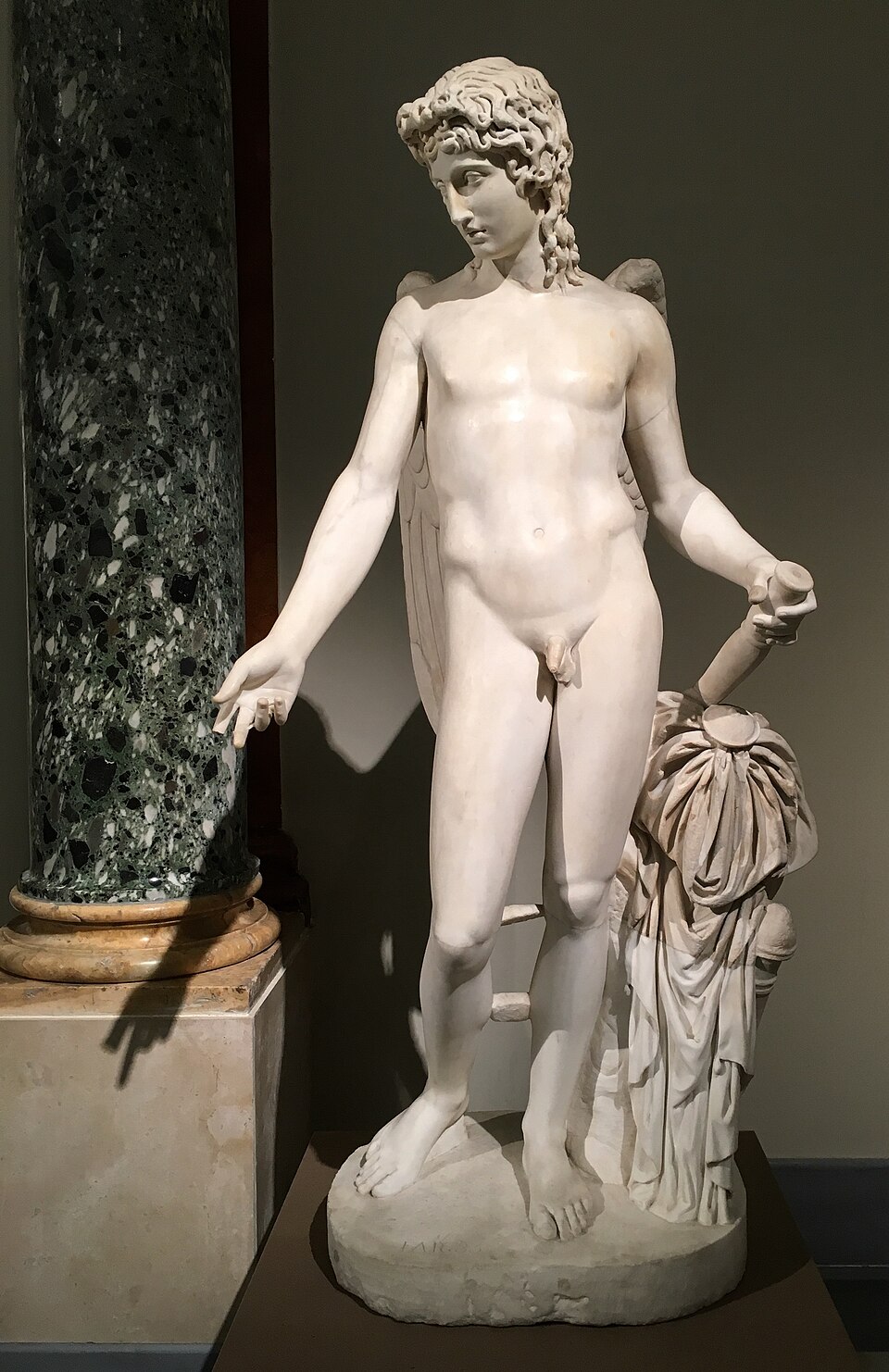 Maenad Bee