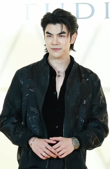 Mai - Phakphum