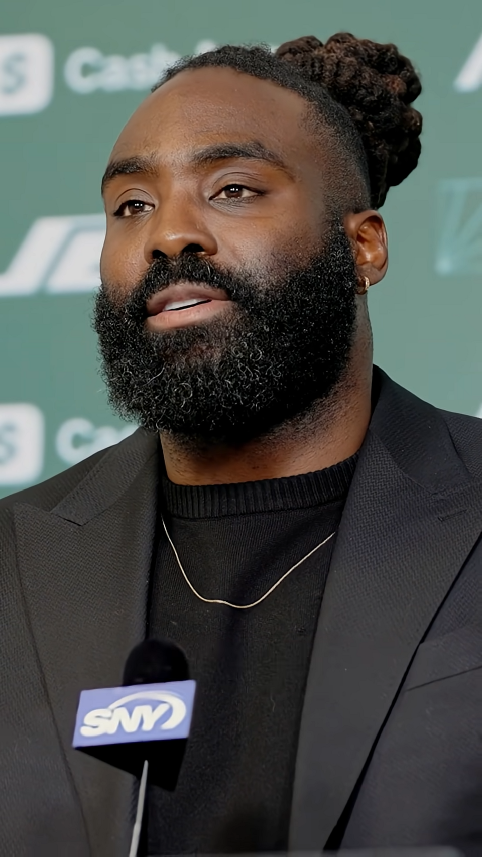 Mario Davis