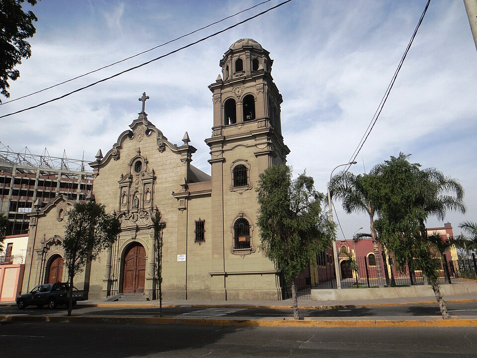 Milagros Álvarez Calderón Larco