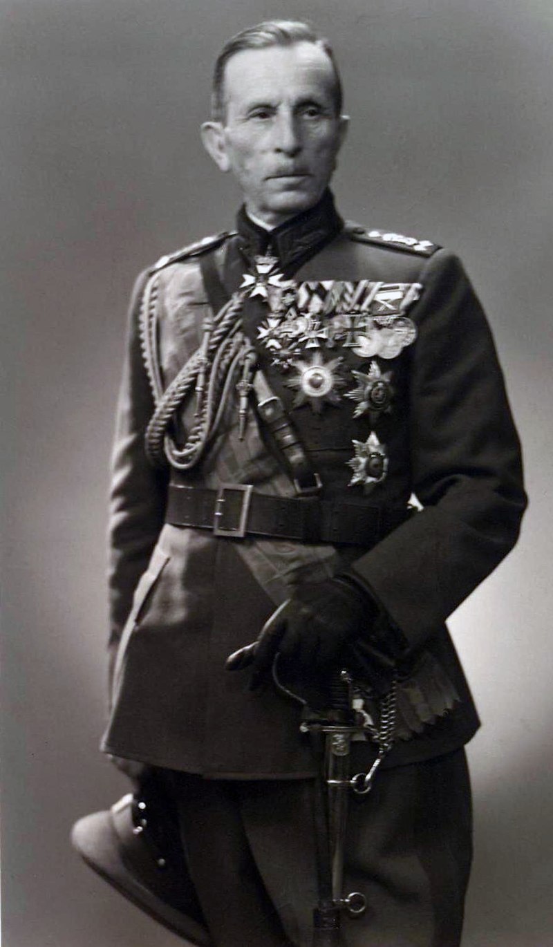 Nikola Sakharov