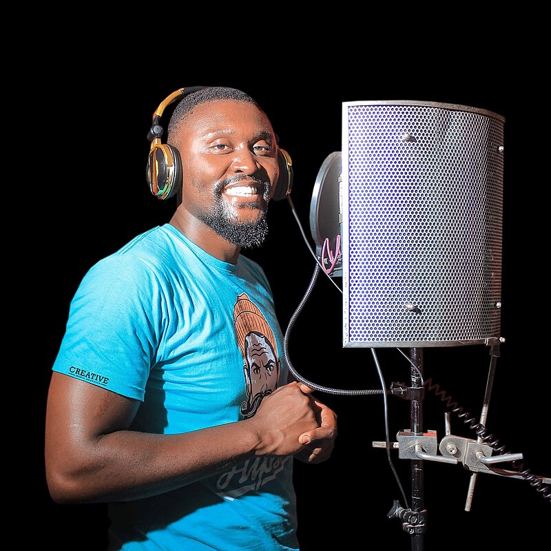 Oliver Mtukuzi
