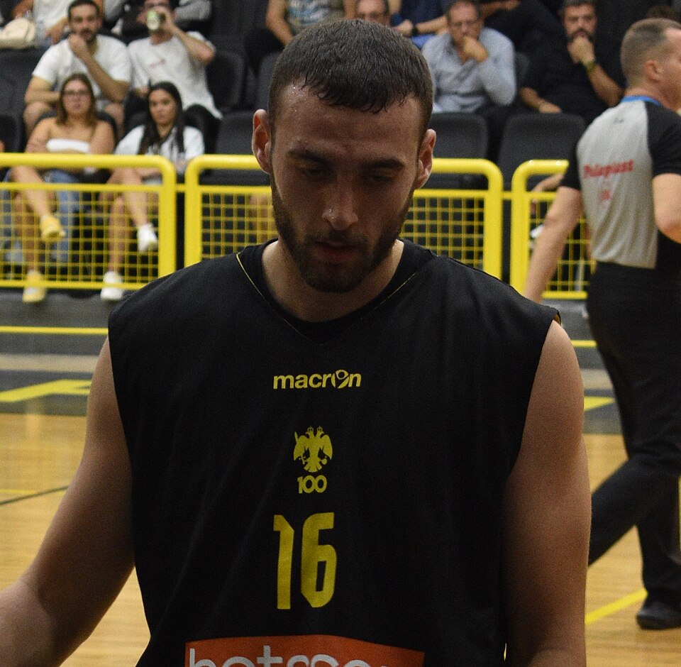 Omer Netzipoglou