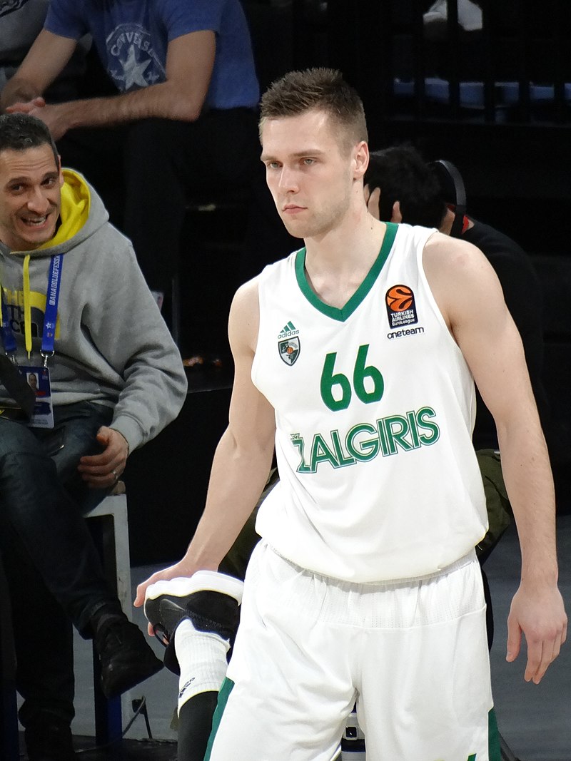 P. Valinskas