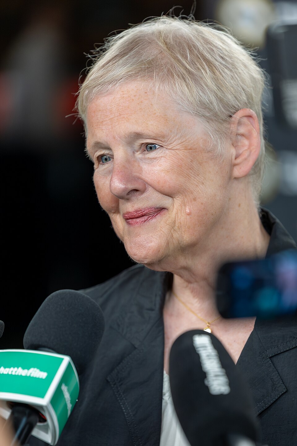 Philippa Lowthorpe