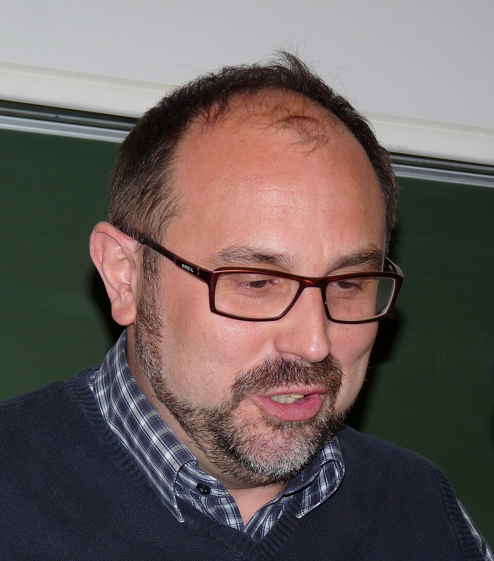 prof. Kuhar