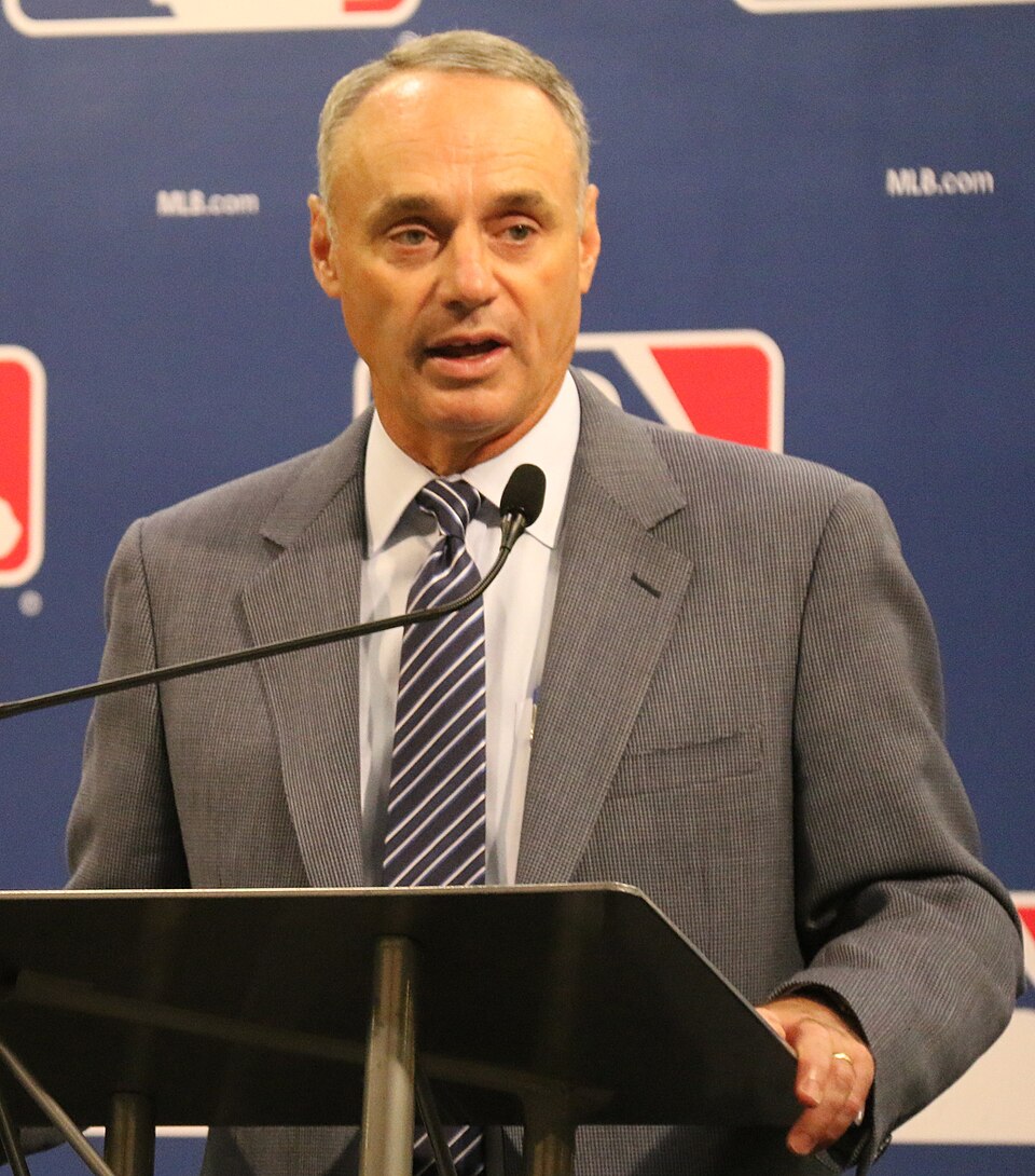 Robert D Manfred Jr