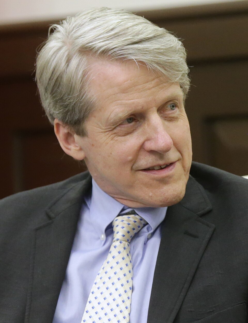Robert J Shiller