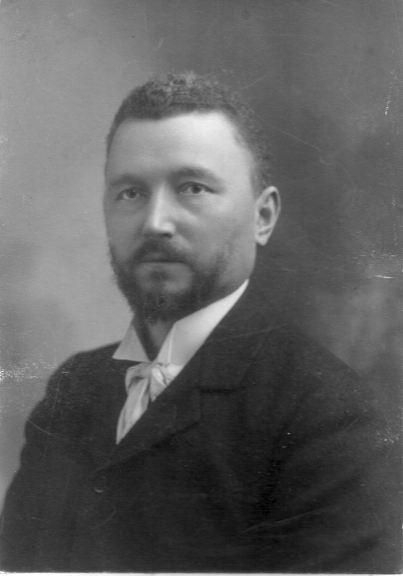 S. Gustainis