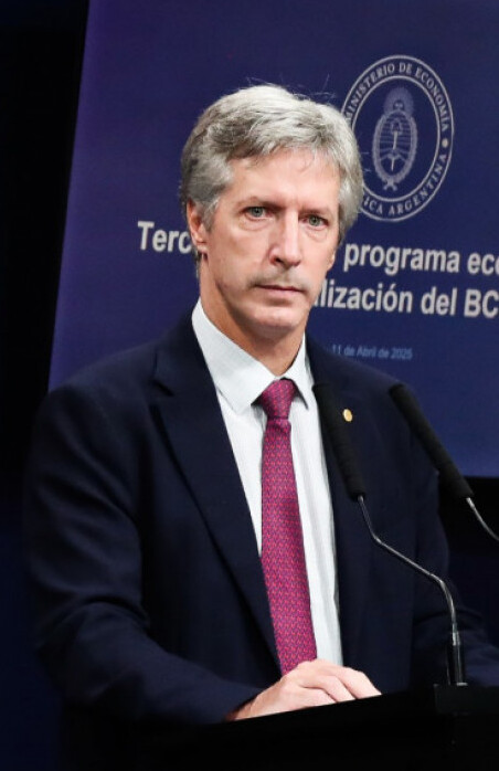 Santiago Caputo