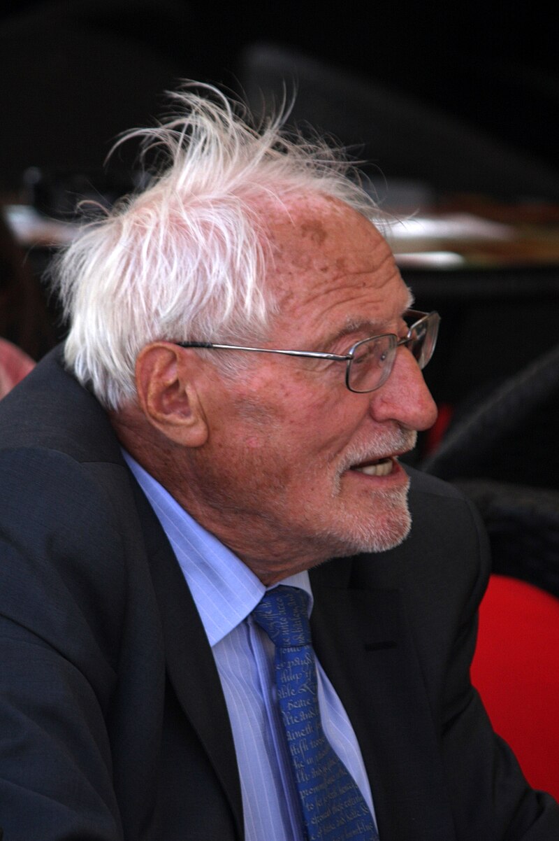 Saša Pavček