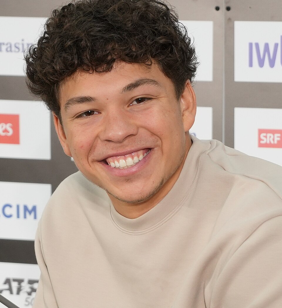 Shelton Thompson