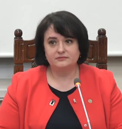 Silvia Dumbrăveanu