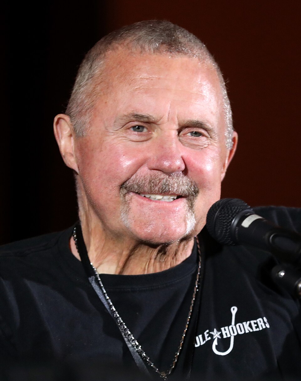 Simon Hodder
