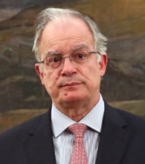 T. Giannitsis