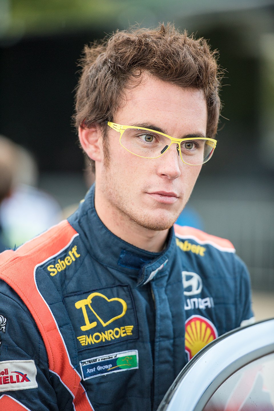 T. Neuville