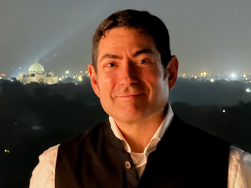 Tino Cuéllar