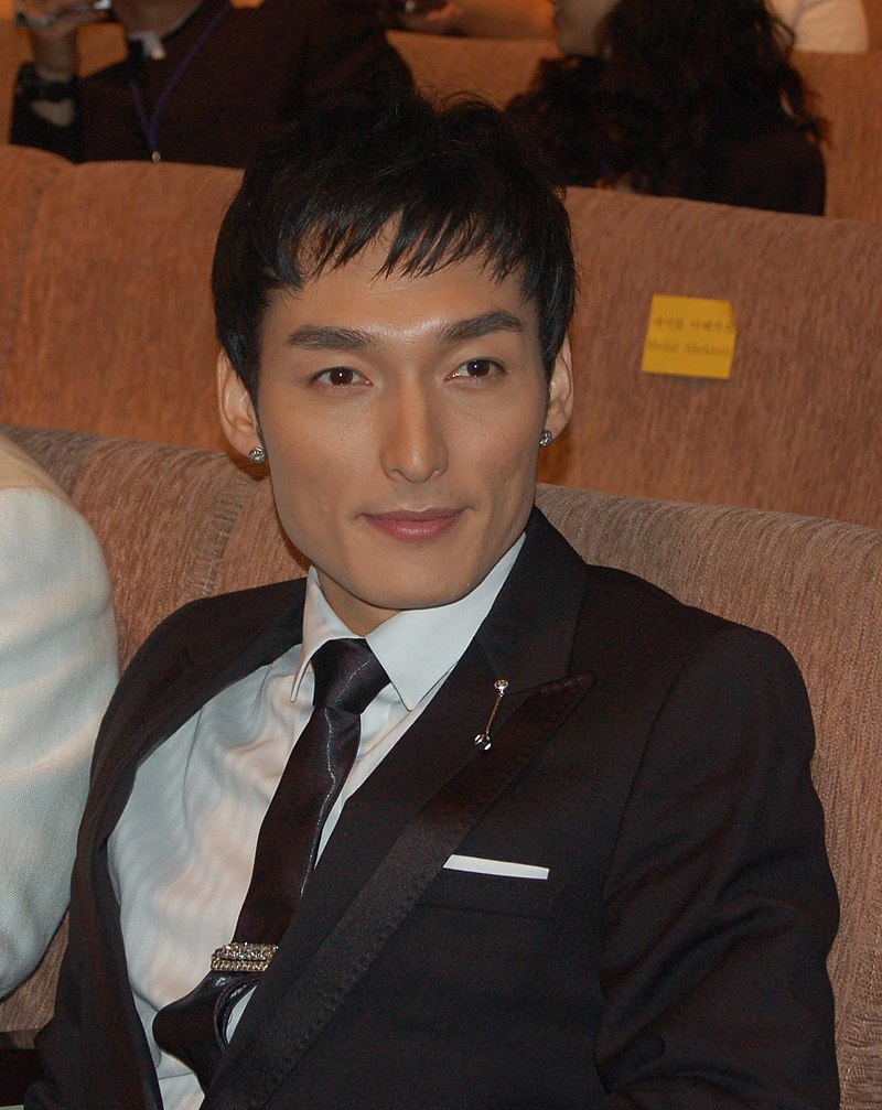 Toshiyuki Tsuyoshi