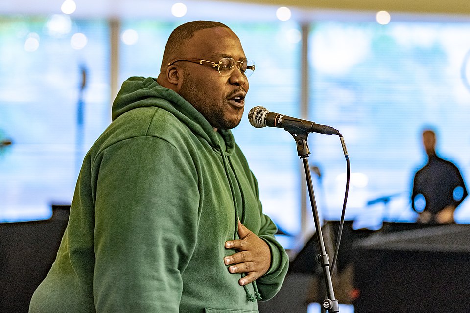 Tumi Molekane