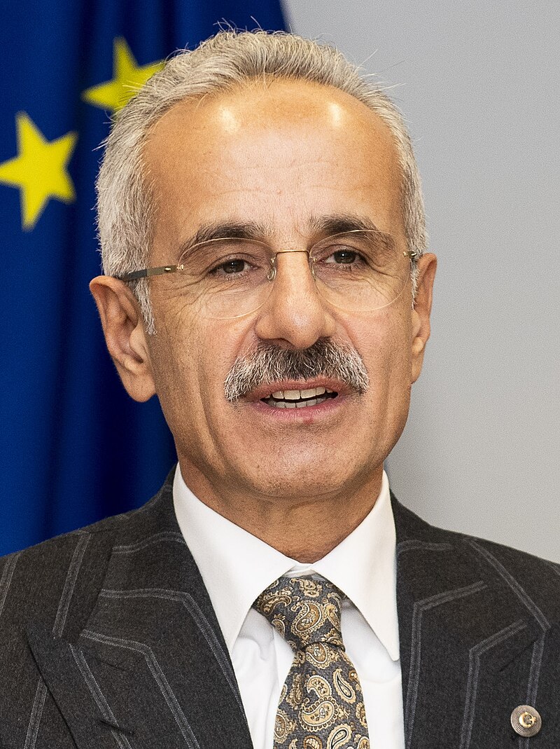 Uraloğlu Bakan