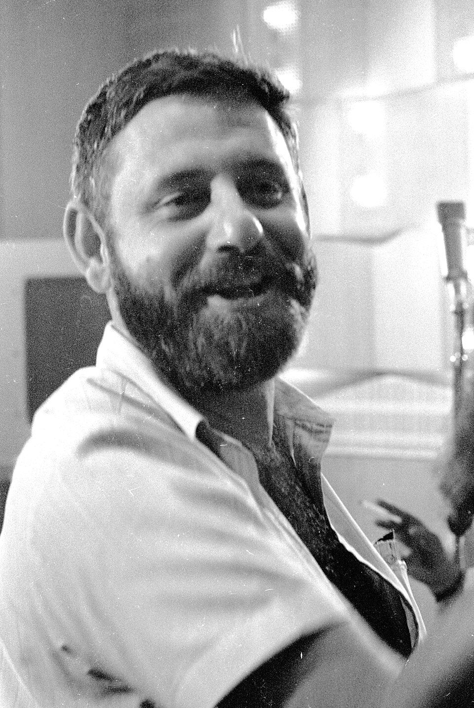 Uri Shuster