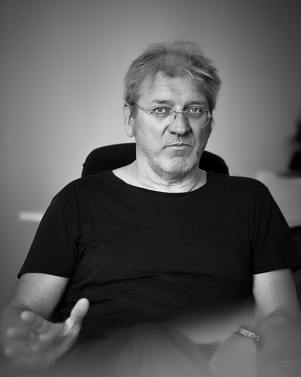Viktor K.