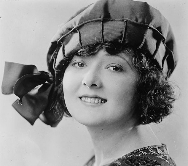 Vivienne Fox