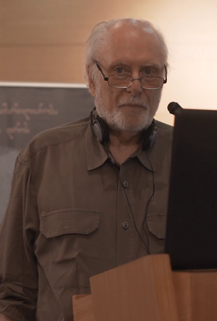 Walter D Mignolo